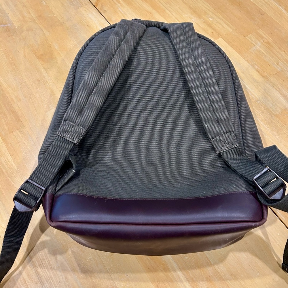 Pendleton backpack, like new - Picture 3 of 7